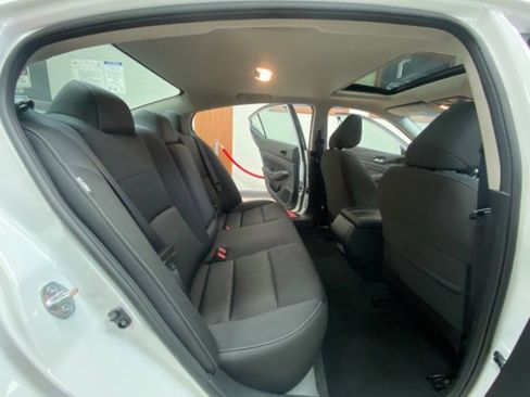 Used 2024 Nissan Altima 2.5 SV w/ SV Premium Package image 16