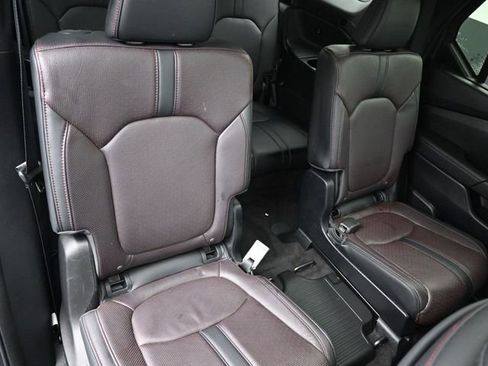 Used 2025 Honda Pilot Black Edition image 43