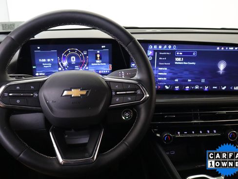 Used 2026 Chevrolet Traverse LT w/ Driver Confidence Package FWD image 24