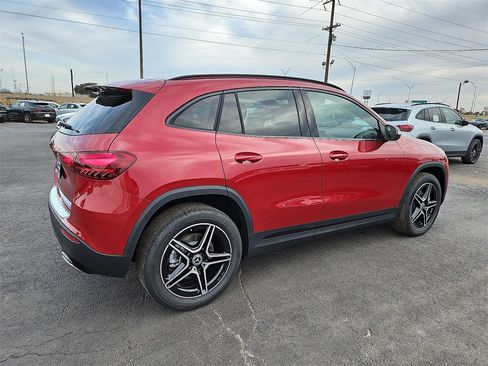 New 2026 Mercedes-Benz GLA 250 image 8