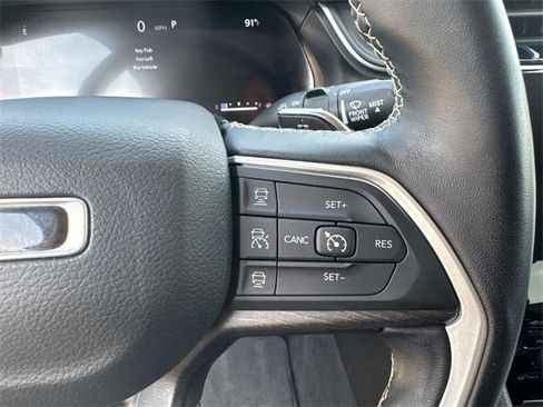 Used 2022 Jeep Grand Cherokee L Limited image 28