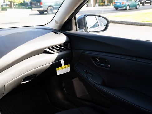 New 2025 Nissan Sentra S image 10