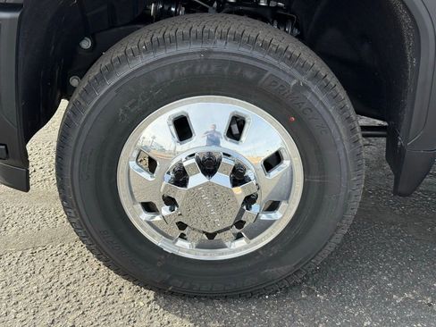 New 2026 GMC Sierra 3500 Denali w/ Denali Reserve Package image 10