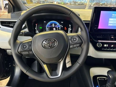 Used 2026 Toyota Corolla Hybrid Sedan image 20