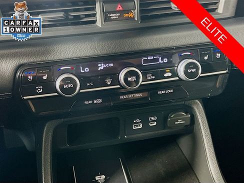 Used 2024 Honda Pilot Elite image 16