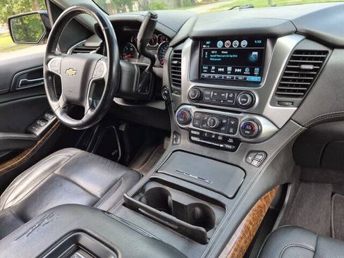 Used 2020 Chevrolet Suburban Premier w/ RST 6.2L Performance Edition AWD/4WD image 37