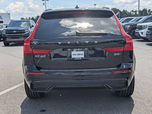 Used 2024 Volvo XC60 B5 Ultimate w/ Protection Package Premier AWD/4WD image 4