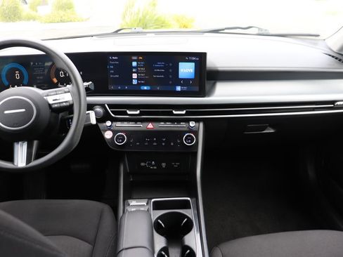 Used 2024 Ford Escape ST-Line FWD image 13