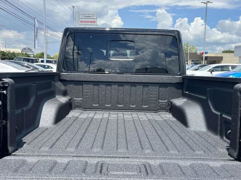 New 2026 Jeep Gladiator Sport AWD/4WD image 17