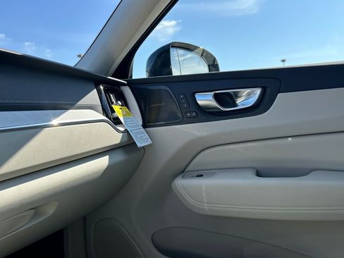 New 2026 Volvo XC60 B5 Ultra w/ Protection Package Premier image 22
