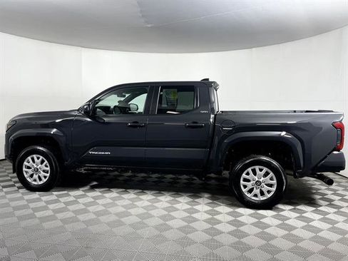 Certified 2025 Toyota Tacoma SR5 image 4