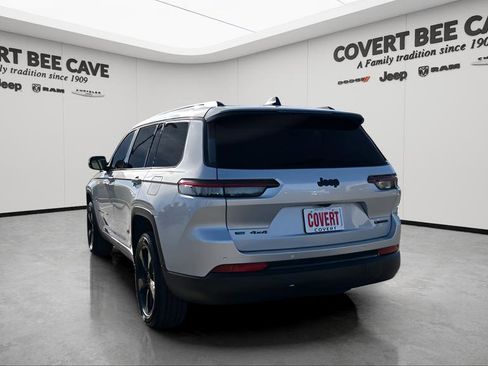 Used 2022 Jeep Grand Cherokee L Limited w/ Black Appearance Package image 7