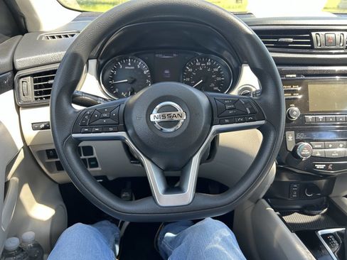 Used 2018 Nissan Rogue Sport SV FWD image 19