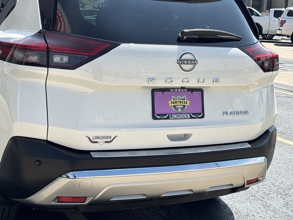 Used 2023 Nissan Rogue Platinum w/ Platinum Premium Package FWD image 5