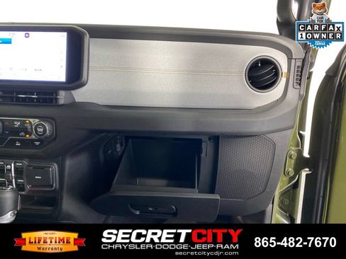 Used 2024 Jeep Wrangler Unlimited AWD/4WD image 31