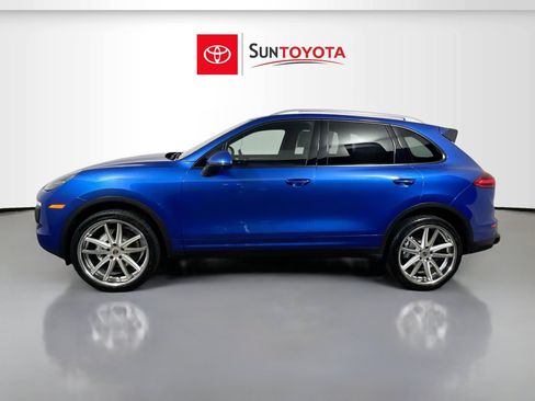 Used 2017 Porsche Cayenne S AWD/4WD image 7