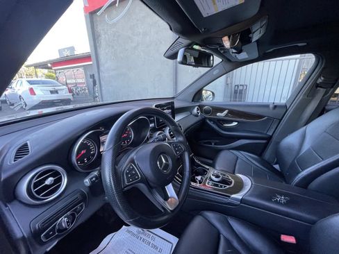 Used 2017 Mercedes-Benz GLC 300 image 10