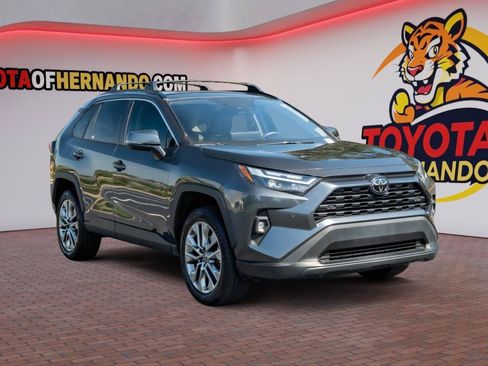 Used 2023 Toyota RAV4 XLE Premium FWD image 3