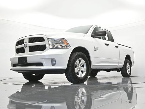 Used 2019 RAM 1500 Express AWD/4WD image 36