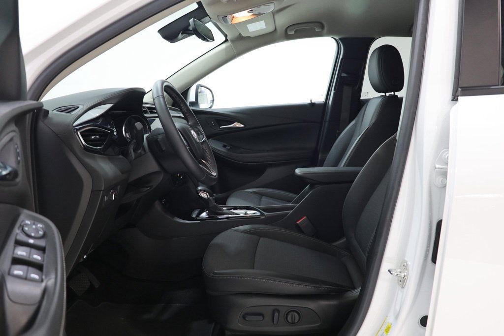 Used 2023 Buick Encore GX Preferred w/ Cold Weather Comfort Package FWD image 17