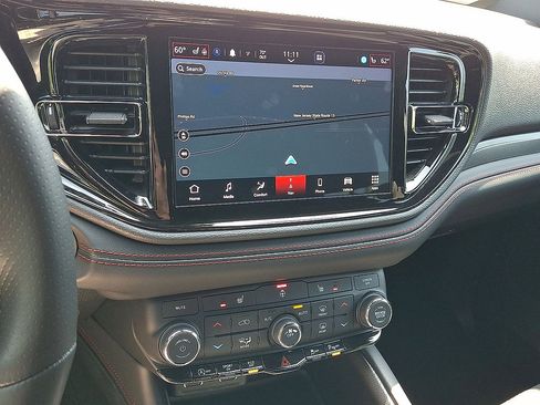 Used 2025 Dodge Durango GT AWD/4WD image 16