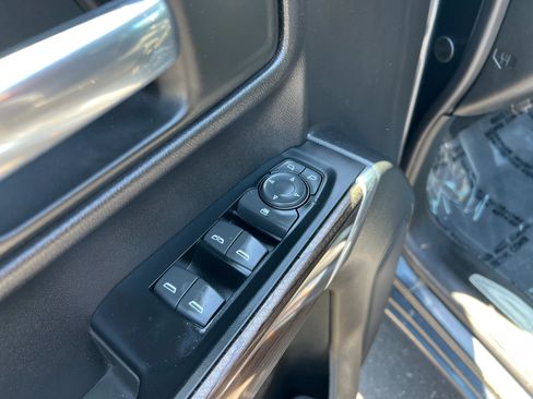 Used 2019 Chevrolet Silverado 1500 RST w/ All-Star Edition AWD/4WD image 19