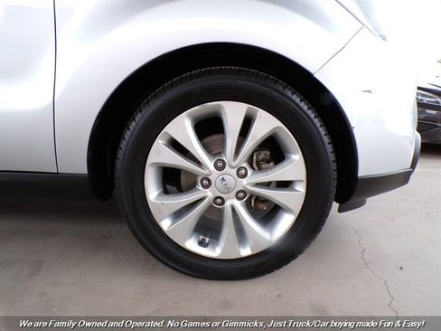 Used 2015 Kia Soul + image 45