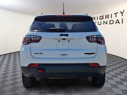 Used 2025 Jeep Compass Trailhawk AWD/4WD image 5
