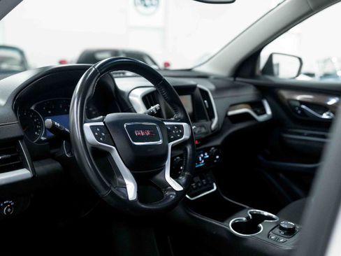 Used 2019 GMC Terrain SLE w/ Driver Convenience Package AWD/4WD image 2