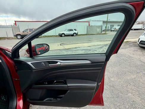 Used 2013 Ford Fusion Titanium w/ Titanium Driver Assist Pkg FWD image 16