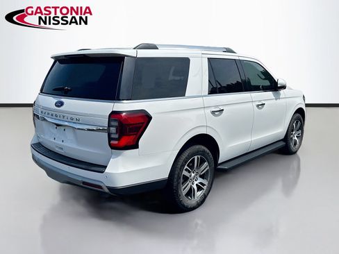 Used 2024 Ford Expedition Limited RWD image 9