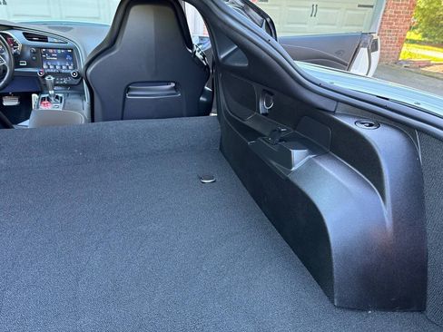Used 2019 Chevrolet Corvette Stingray Coupe w/ 1LT RWD image 39