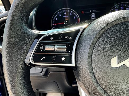 Used 2023 Kia Forte LXS image 21