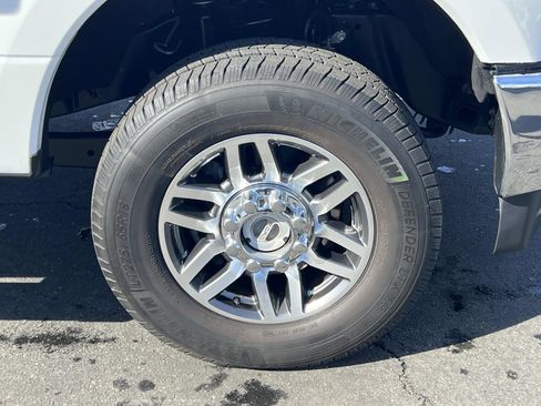 Used 2018 Ford F350 Lariat w/ Lariat Value Package image 30