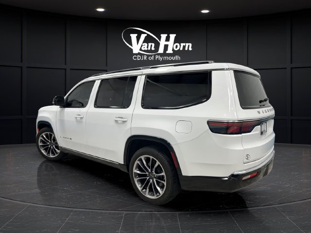Used 2024 Jeep Wagoneer Series III w/ Premium Group I AWD/4WD image 5