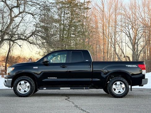 Used 2010 Toyota Tundra 4x4 Double Cab image 2