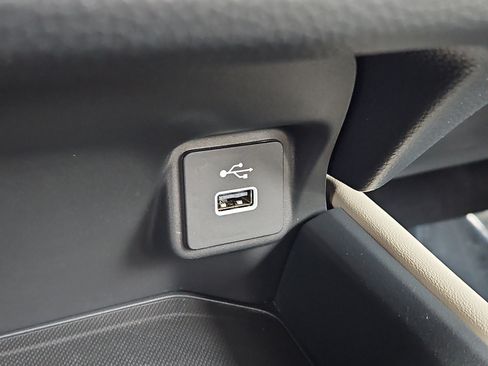 Certified 2025 Honda HR-V LX image 17