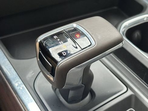 Used 2025 GMC Sierra 1500 SLT w/ SLT Premium Plus Package AWD/4WD image 33