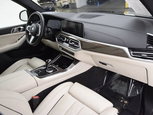Used 2023 BMW X5 xDrive40i w/ M Sport Package AWD/4WD image 15