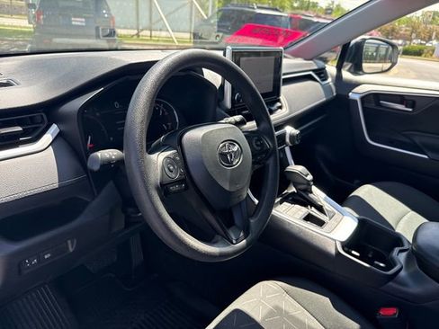 Used 2023 Toyota RAV4 XLE AWD/4WD image 14