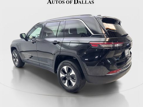 Used 2022 Jeep Grand Cherokee Limited 4xe w/ Luxury Tech Group II AWD/4WD image 9