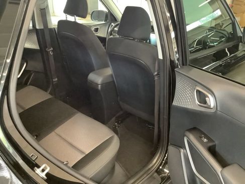 Certified 2025 Kia Soul LX FWD image 21