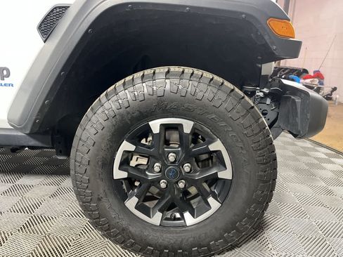 Used 2024 Jeep Wrangler Unlimited Rubicon 4xe AWD/4WD image 10