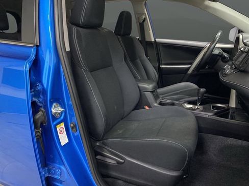 Used 2018 Toyota RAV4 XLE image 28