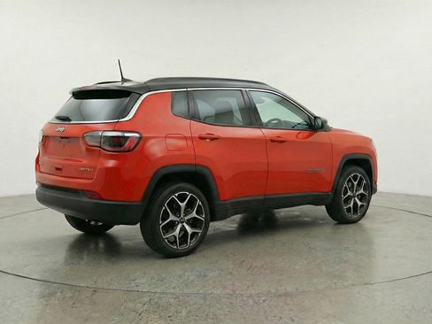 Used 2025 Jeep Compass Limited AWD/4WD image 9
