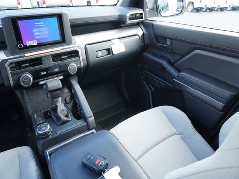 New 2026 Toyota 4Runner SR5 image 17