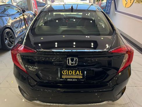 Used 2019 Honda Civic EX image 5