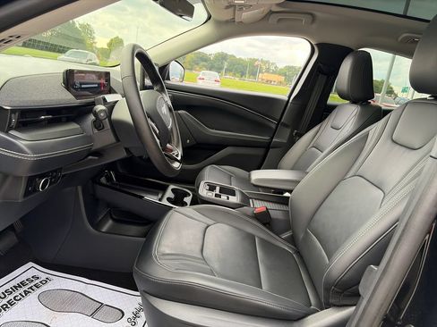 Used 2025 Ford Mustang Mach-E Premium AWD/4WD image 17