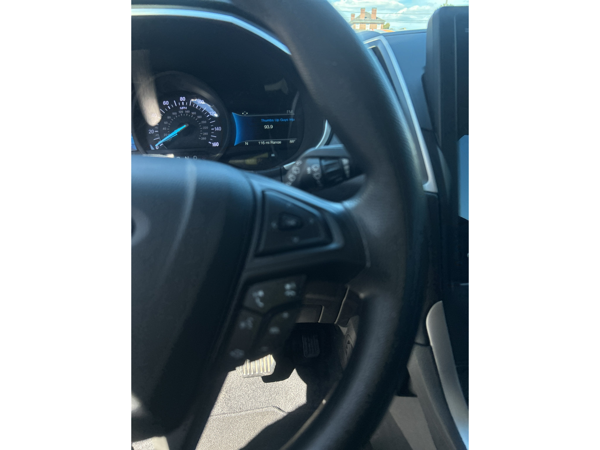 Used 2021 Ford Edge SE FWD image 21