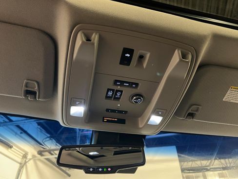 Used 2018 GMC Yukon XL Denali w/ Denali Ultimate Package AWD/4WD image 21